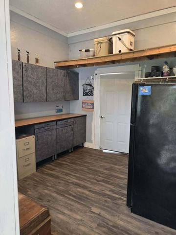 604 28th Avenue, Jamestown Twp, MI 49426