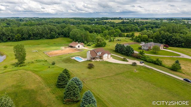 604 28th Avenue, Jamestown Twp, MI 49426