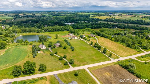 604 28th Avenue, Jamestown Twp, MI 49426