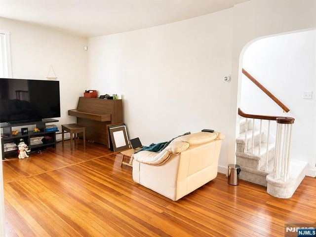 1105 Anderson Avenue, Fort Lee, NJ 07024