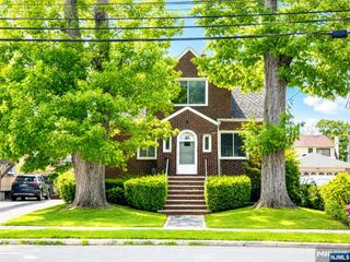 1105 Anderson Avenue, Fort Lee, NJ 07024