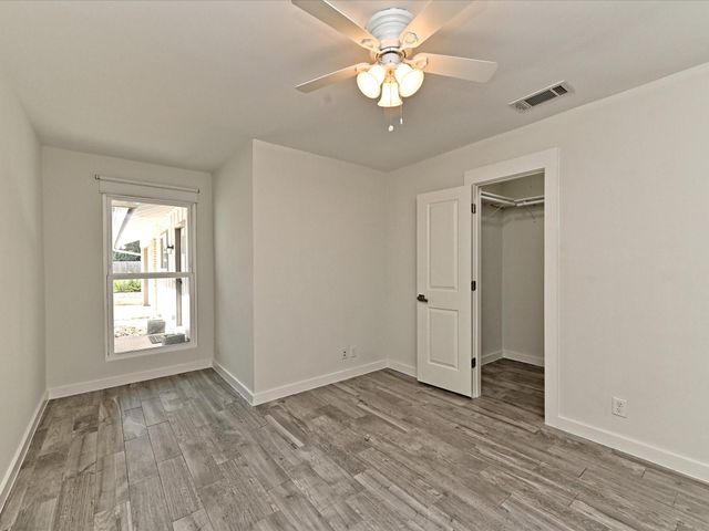 1202 Woodfield DR A, Austin, TX 78758