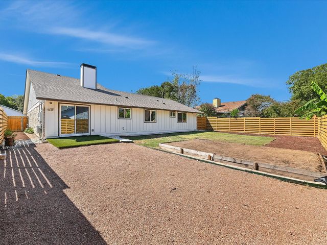 1202 Woodfield DR A, Austin, TX 78758