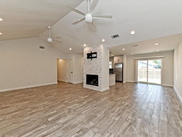 1202 Woodfield DR A, Austin, TX 78758