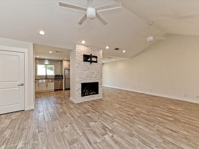 1202 Woodfield DR A, Austin, TX 78758