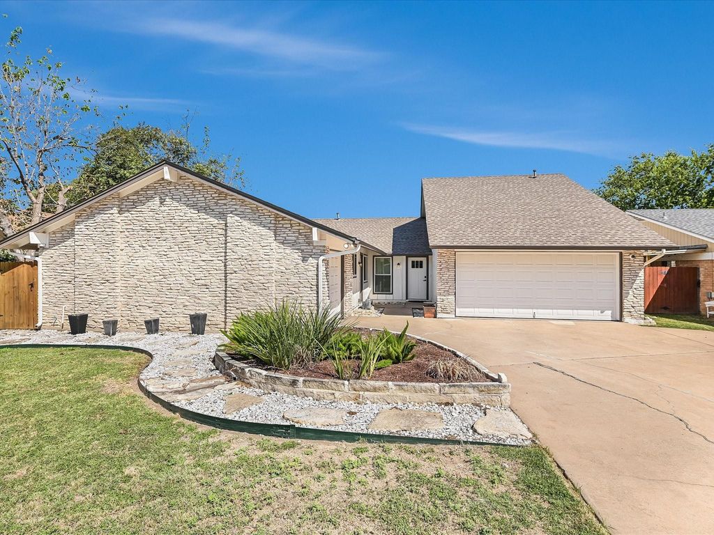 1202 Woodfield DR A, Austin, TX 78758