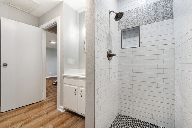 1906 N Main Street, Weatherford, TX 76085