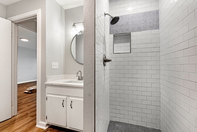 1906 N Main Street, Weatherford, TX 76085