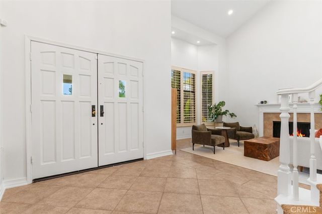 22241 Dardenne Street, Calabasas, CA 91302