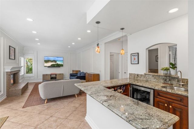 22241 Dardenne Street, Calabasas, CA 91302