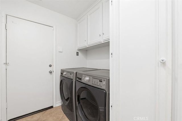 22241 Dardenne Street, Calabasas, CA 91302