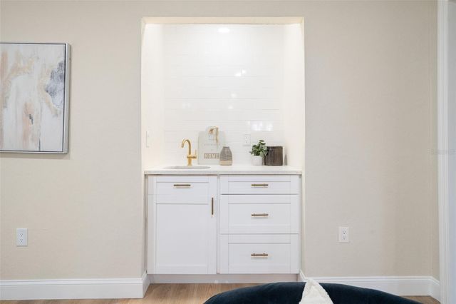 116 12TH AVENUE E, Bradenton, FL 34208