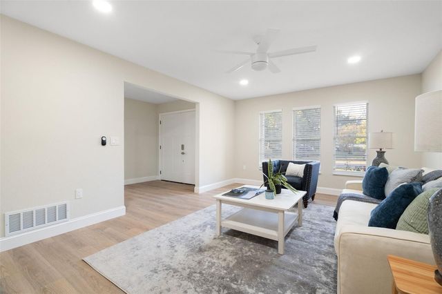 116 12TH AVENUE E, Bradenton, FL 34208