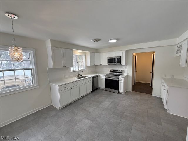 22350 S Woodland Road, Shaker Heights, OH 44122