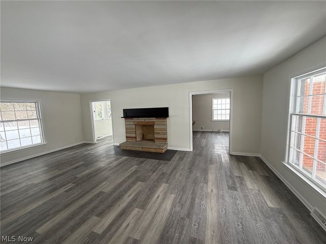 22350 S Woodland Road, Shaker Heights, OH 44122