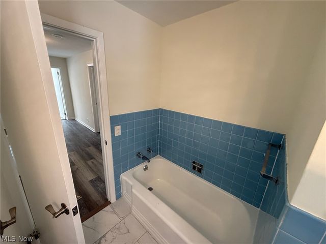 22350 S Woodland Road, Shaker Heights, OH 44122