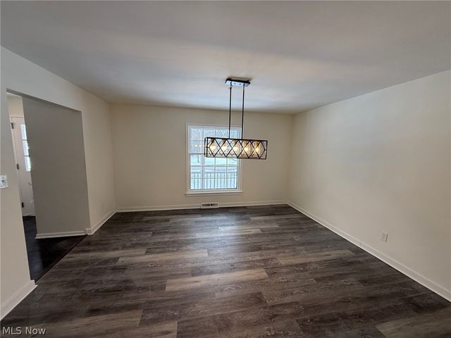 22350 S Woodland Road, Shaker Heights, OH 44122