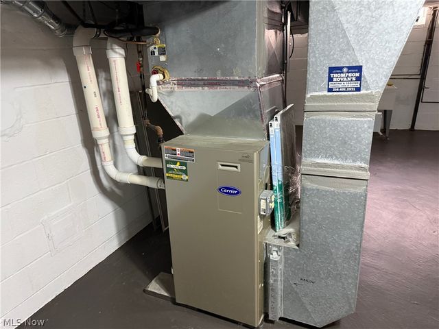 22350 S Woodland Road, Shaker Heights, OH 44122