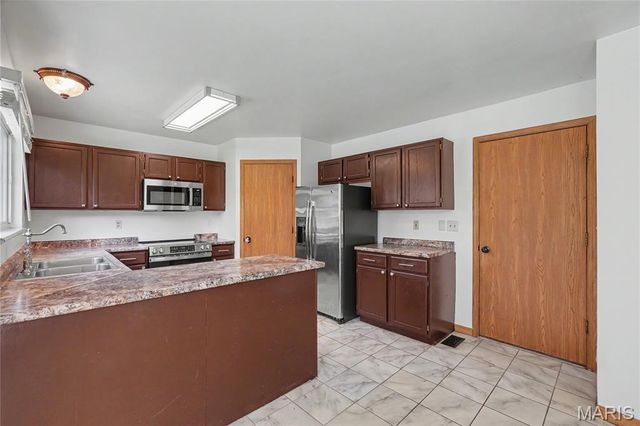 4272 Bielefeld Drive, Black Jack, MO 63033