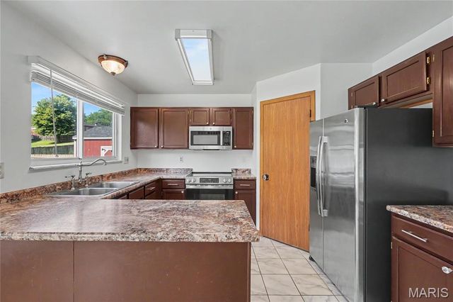 4272 Bielefeld Drive, Black Jack, MO 63033