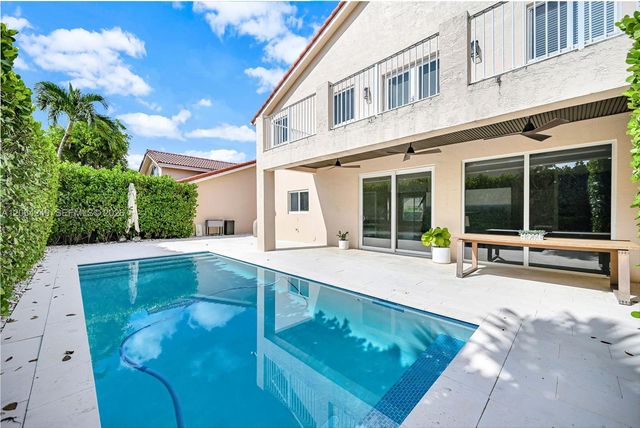 10877 SW 152nd Place, Miami, FL 33196