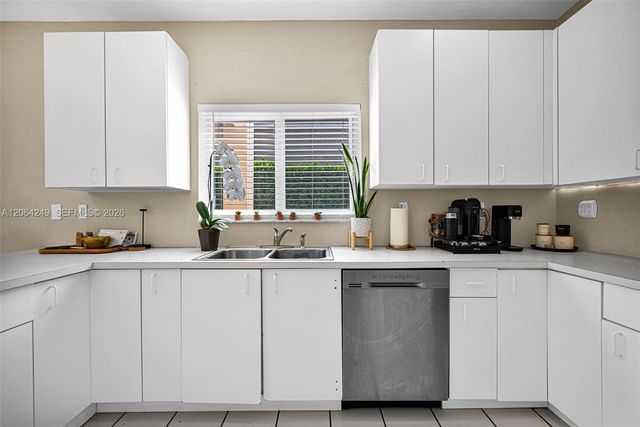 10877 SW 152nd Place, Miami, FL 33196