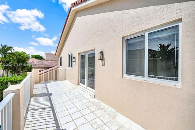 10877 SW 152nd Place, Miami, FL 33196