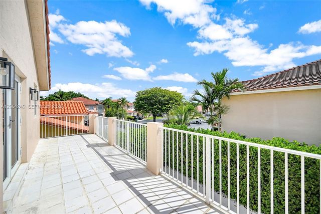 10877 SW 152nd Place, Miami, FL 33196