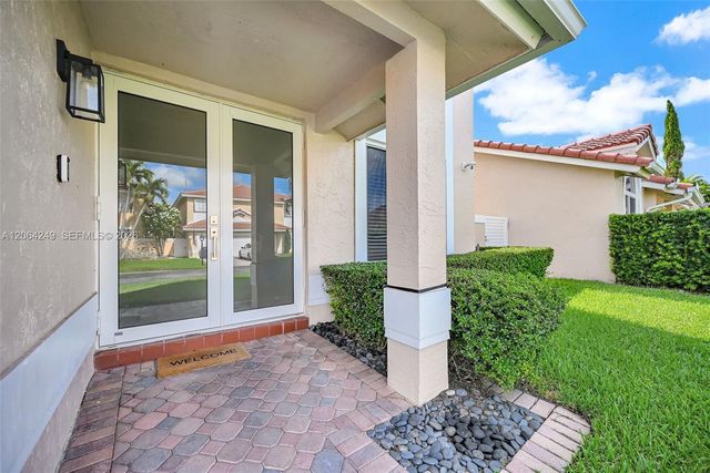 10877 SW 152nd Place, Miami, FL 33196