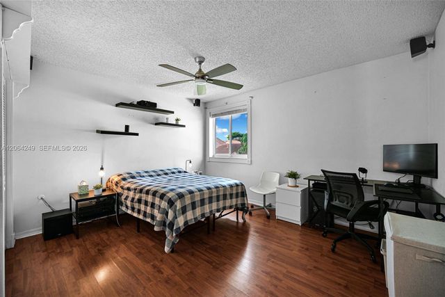 10877 SW 152nd Place, Miami, FL 33196