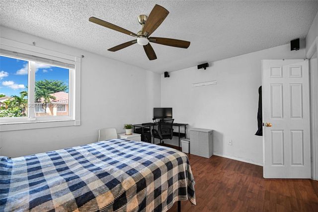 10877 SW 152nd Place, Miami, FL 33196