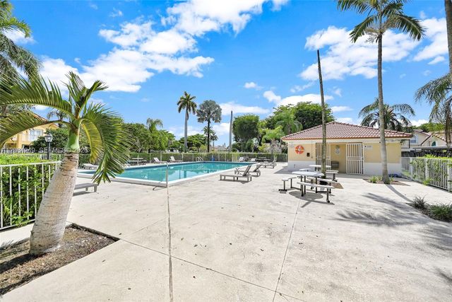 10877 SW 152nd Place, Miami, FL 33196