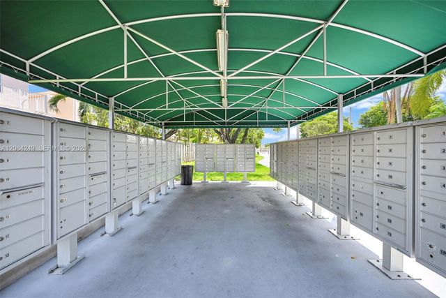 10877 SW 152nd Place, Miami, FL 33196