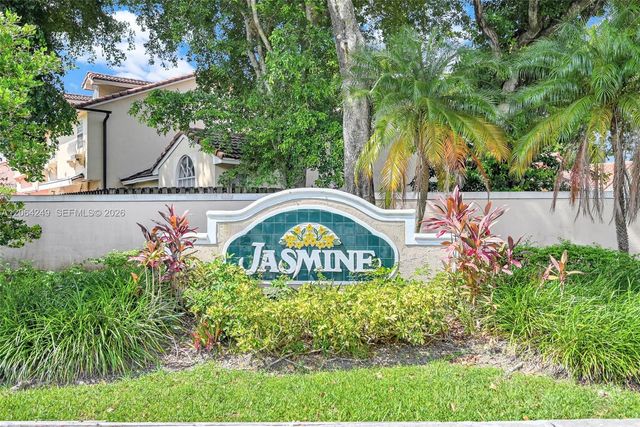10877 SW 152nd Place, Miami, FL 33196