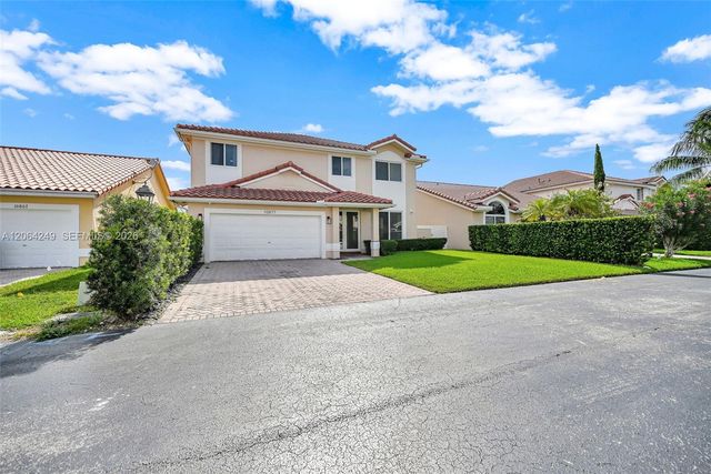 10877 SW 152nd Place, Miami, FL 33196