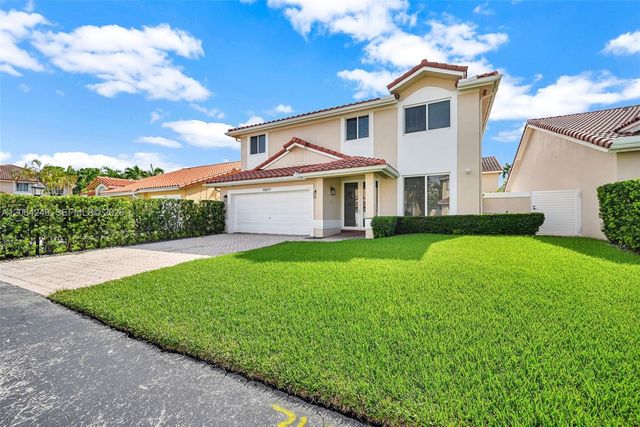 10877 SW 152nd Place, Miami, FL 33196