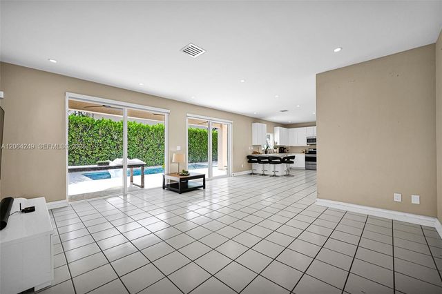 10877 SW 152nd Place, Miami, FL 33196