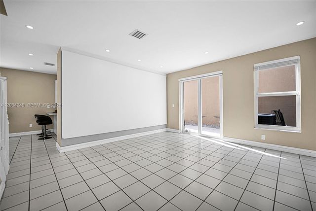10877 SW 152nd Place, Miami, FL 33196