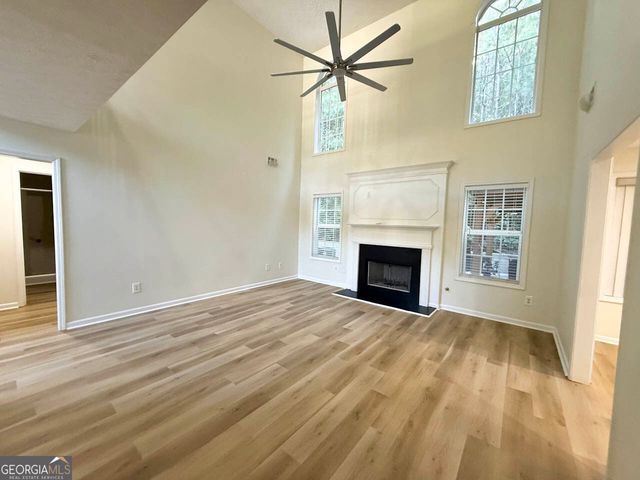 6681 Point Of Woods Drive, Stone Mountain, GA 30087