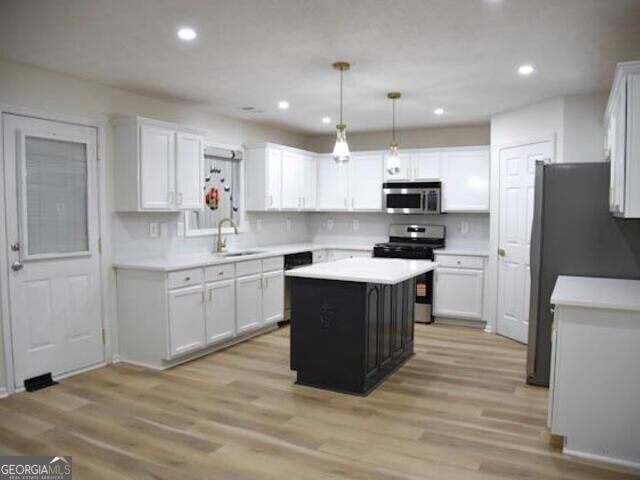 6681 Point Of Woods Drive, Stone Mountain, GA 30087