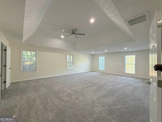 6681 Point Of Woods Drive, Stone Mountain, GA 30087