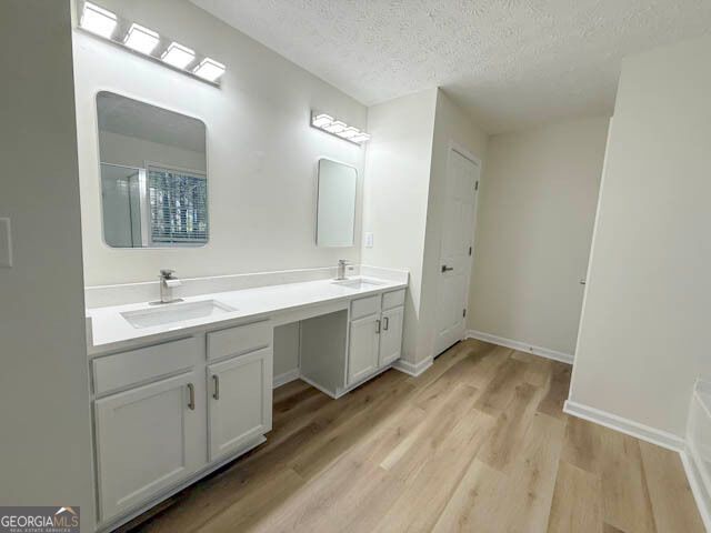6681 Point Of Woods Drive, Stone Mountain, GA 30087