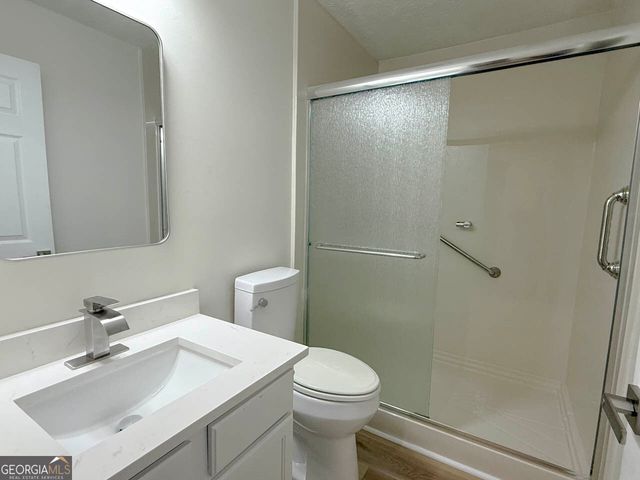 6681 Point Of Woods Drive, Stone Mountain, GA 30087