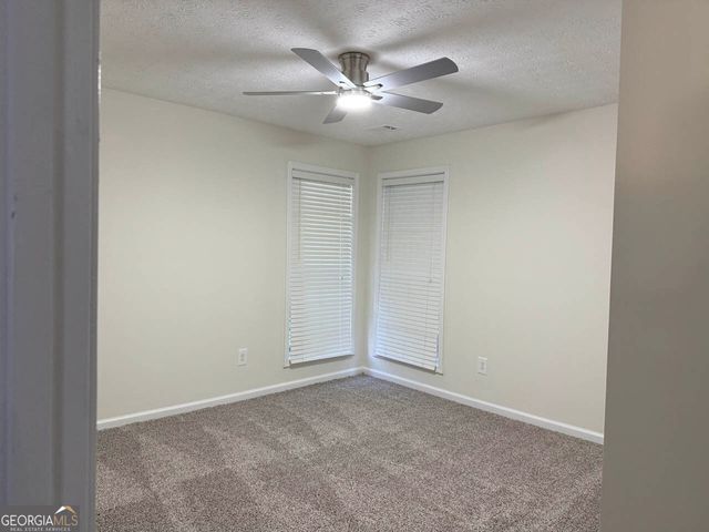 6681 Point Of Woods Drive, Stone Mountain, GA 30087