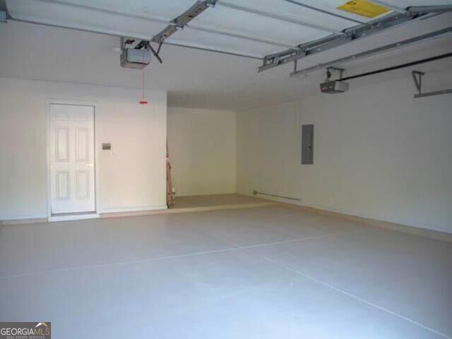 6681 Point Of Woods Drive, Stone Mountain, GA 30087