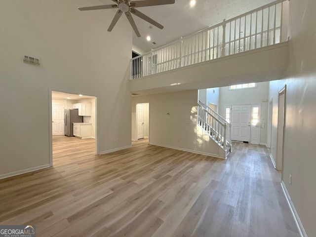 6681 Point Of Woods Drive, Stone Mountain, GA 30087