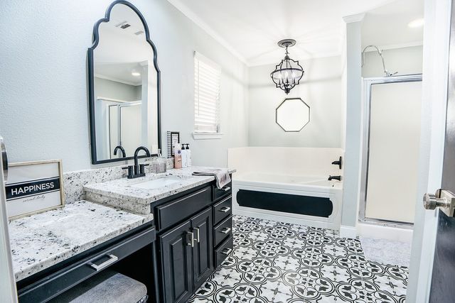 364 Melrose Drive, Woodway, TX 76712