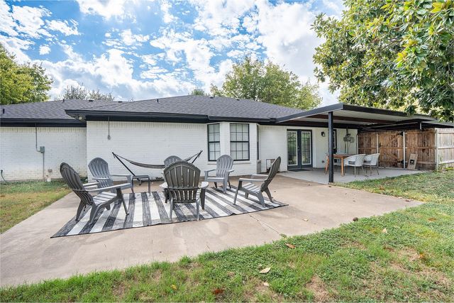 364 Melrose Drive, Woodway, TX 76712