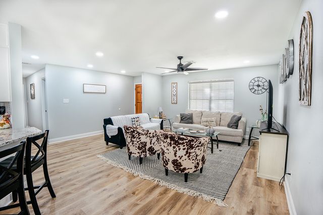 364 Melrose Drive, Woodway, TX 76712