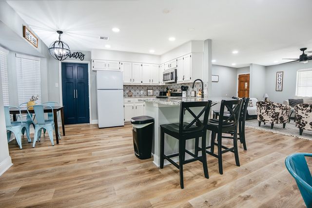 364 Melrose Drive, Woodway, TX 76712